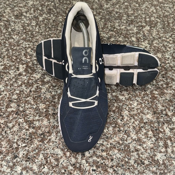 On Running Mens Sneakers - Picture 1 of 9